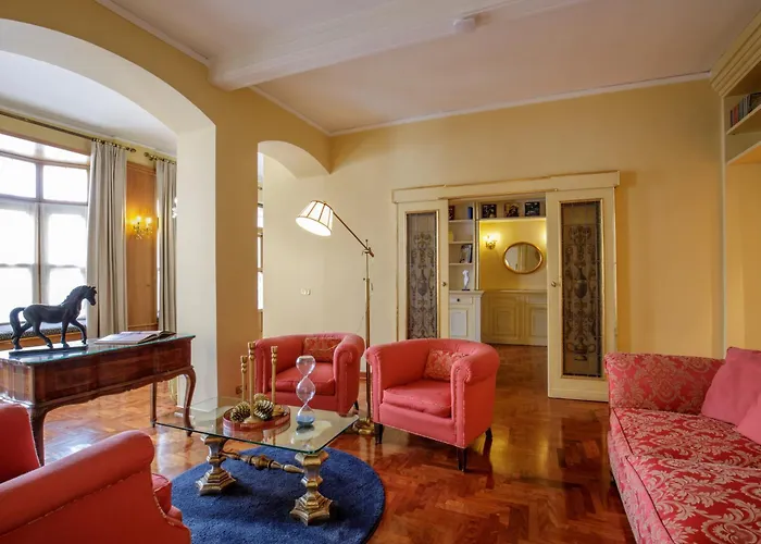Condotti Spanish Steps Ambassador Apartment Rome