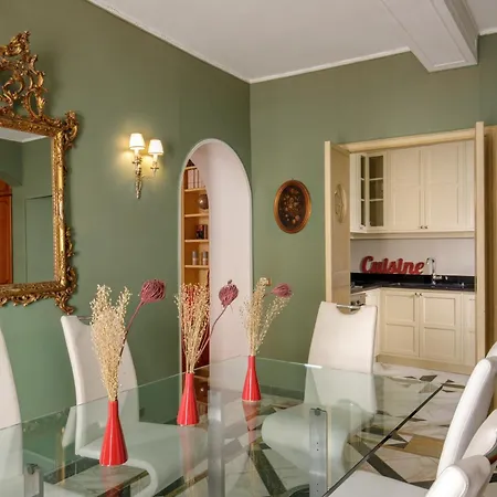 Condotti Spanish Steps Ambassador Apartment Rome
